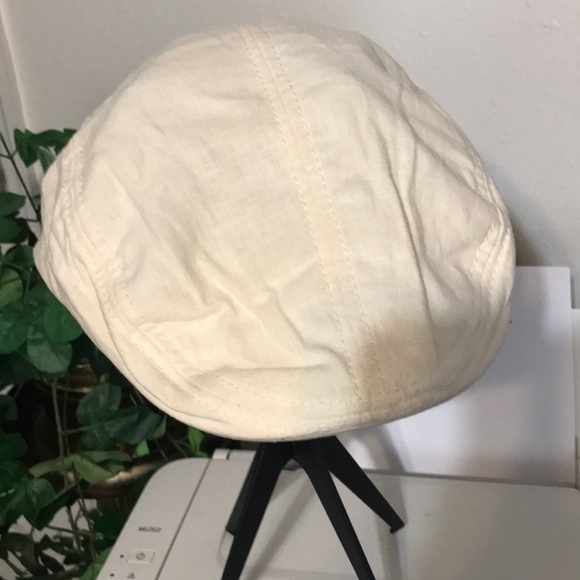 Off White Linen Cap🎈. S/M - Picture 2 of 3